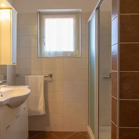 Lavanda With Private Pool, Beach 3km Vila *