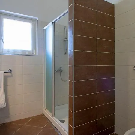 Lavanda With Private Pool, Beach 3km Vila *