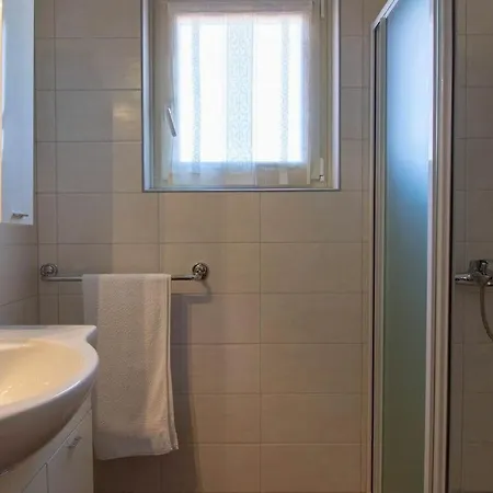 Lavanda With Private Pool, Beach 3km Vila Mednjan