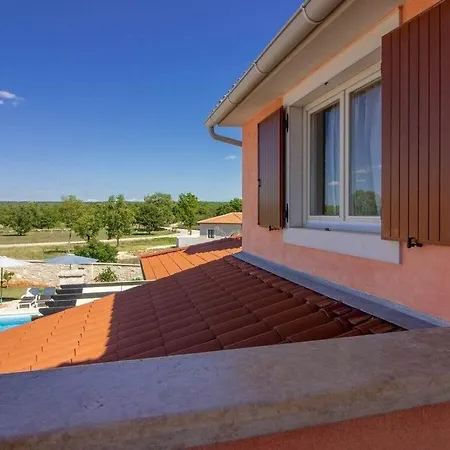 Lavanda With Private Pool, Beach 3km Vila Mednjan