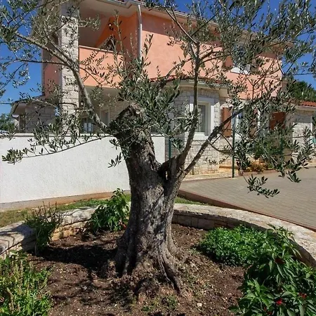 Lavanda With Private Pool, Beach 3km